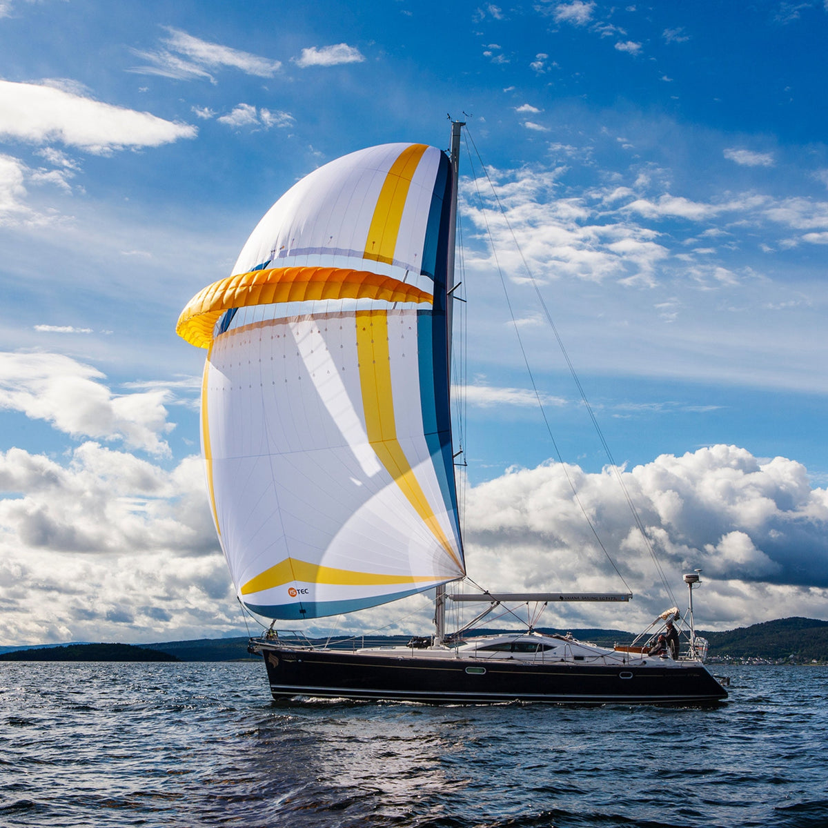 Light wind sail
