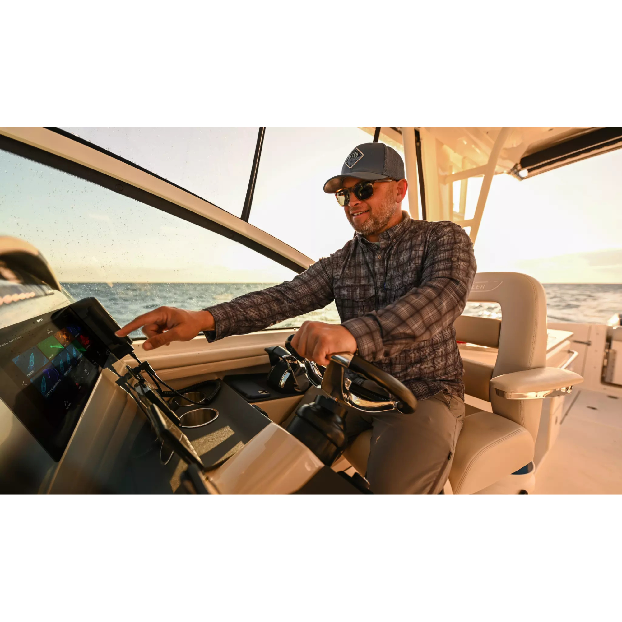 Raymarine - Axiom+ Kartenplotter