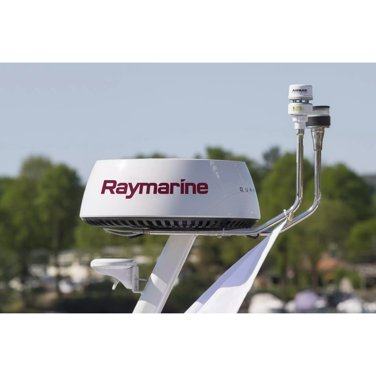 Raymarine - Quantum 2 Doppler Radar